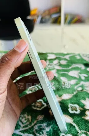 New Apple iPhone 12 128 GB Silver