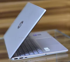New Laptop HP Stream Notebook 16GB Intel Core i7 SSHD (Hybrid) 1T