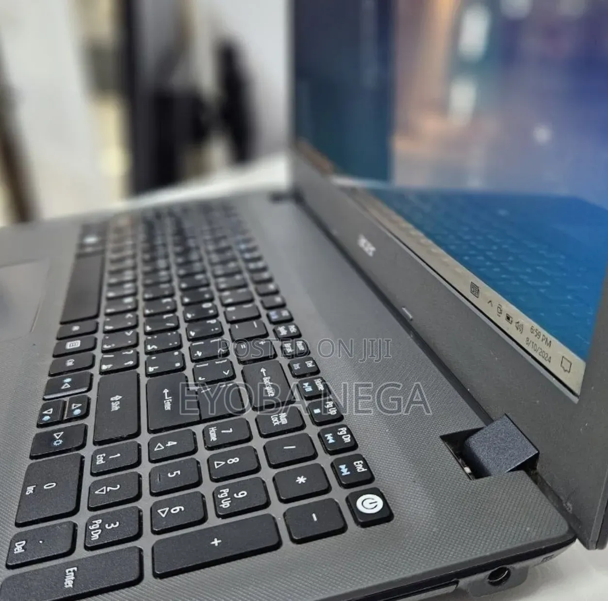 Laptop Advent 5401 8GB Intel Core i5 HDD 1T