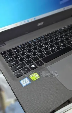 Laptop Advent 5401 8GB Intel Core i5 HDD 1T