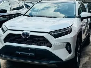 Toyota RAV4 2024 White