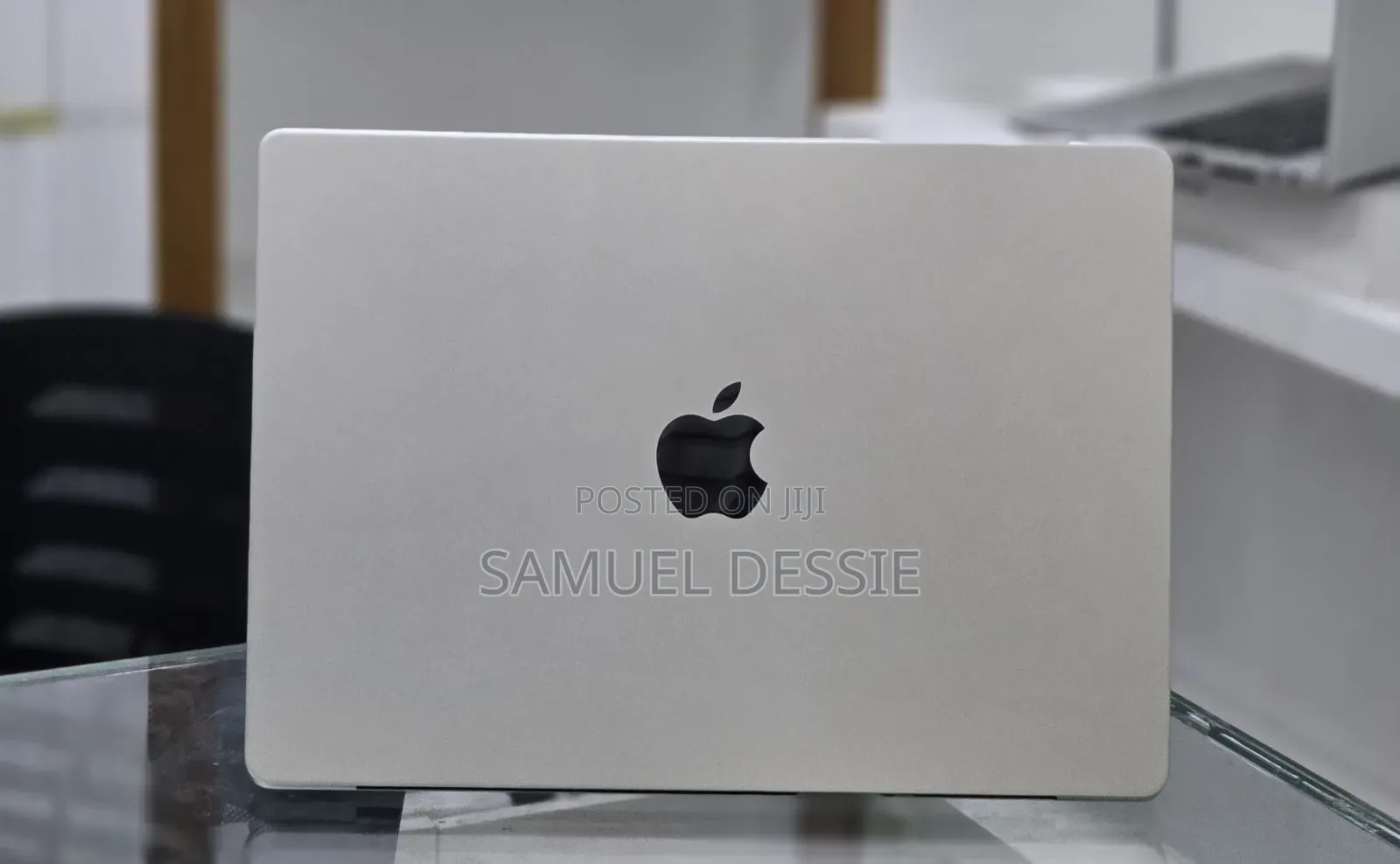 New Laptop Apple MacBook Pro 2025 M5 14-inch 16GB Apple M5 SSD 512GB