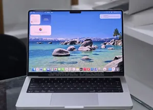 New Laptop Apple MacBook Pro 2025 M5 14-inch 16GB Apple M5 SSD 512GB