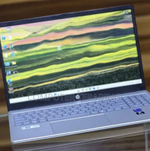 New Laptop HP Stream Notebook 8GB Intel Core i7 SSD 1T