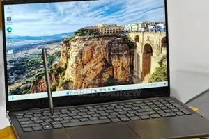 New Laptop Dell 16GB Intel Core i7 SSD 512GB