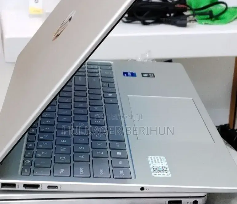 New Laptop HP Stream Notebook 16GB Intel Core i7 SSD 1T
