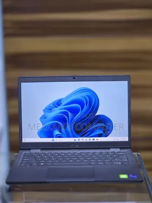 New Laptop Dell Latitude 3120 8GB Intel Core i7 SSD 512GB