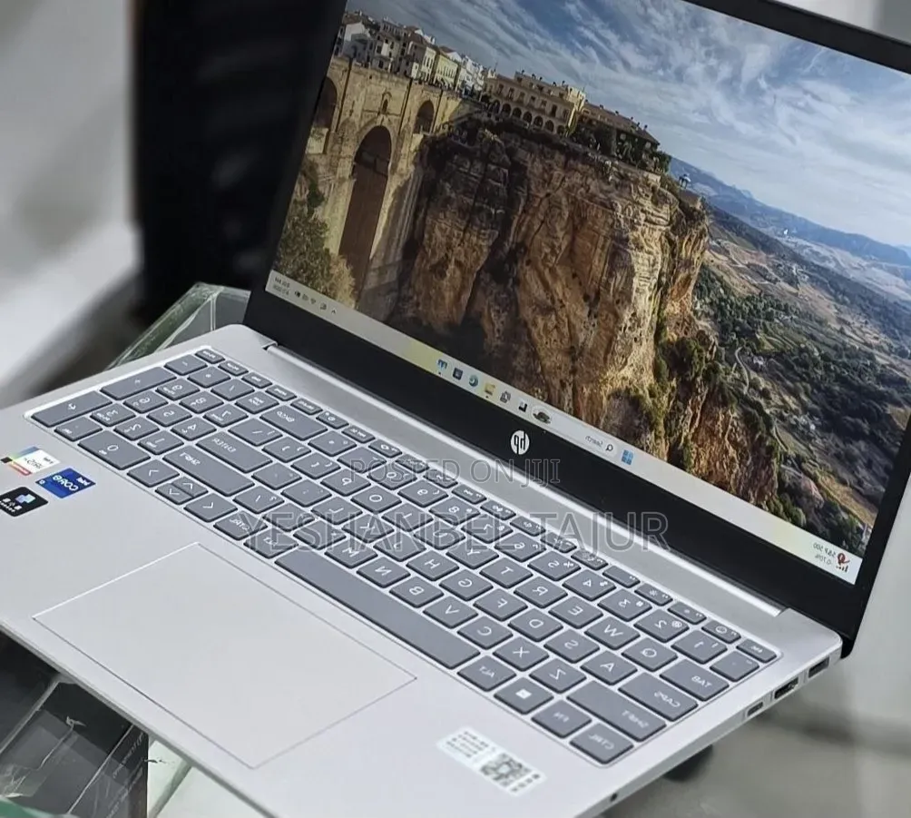 New Laptop HP Stream Notebook 16GB Intel Core i7 SSD 1T