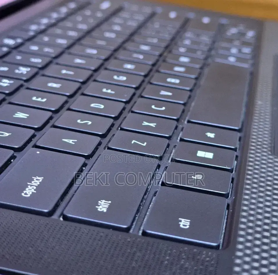 New Laptop Dell Precision 5550 16GB Intel Core i9 SSD 512GB