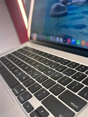 New Laptop Apple MacBook Air 2025 M4 15-inch 24GB Apple M4 SSD 512GB