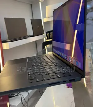 New Laptop Apple MacBook Pro 2023 M3 14-inch 18GB Apple M3 SSD 512GB