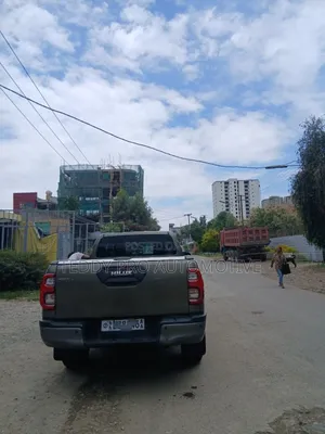Toyota Hilux 2021 Gray