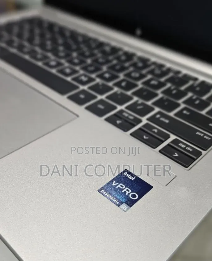 New Laptop HP EliteBook 840 G10 16GB Intel Core i5 SSD 512GB