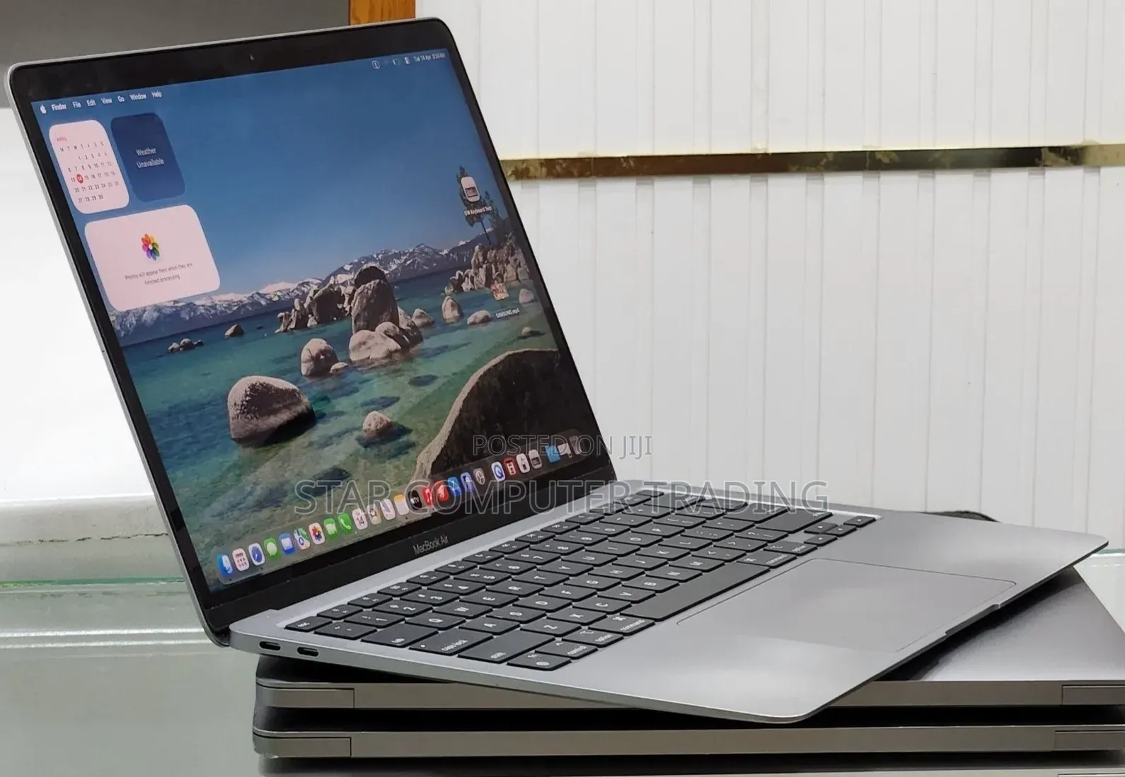 New Laptop Apple MacBook Air 2020 M1 8GB Apple M1 SSD 256GB