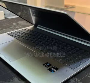 New Laptop HP Pavilion 14 16GB Intel Core i7 SSD 1T