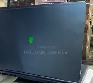 New Laptop Alienware 16 Aurora 32GB Intel Core i9 SSD 1T