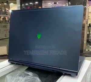 New Laptop Alienware X16 32GB Intel Core Ultra 9 SSD 1T