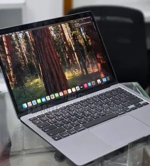 New Laptop Apple MacBook Pro M1 8GB Apple M1 Pro SSD 256GB