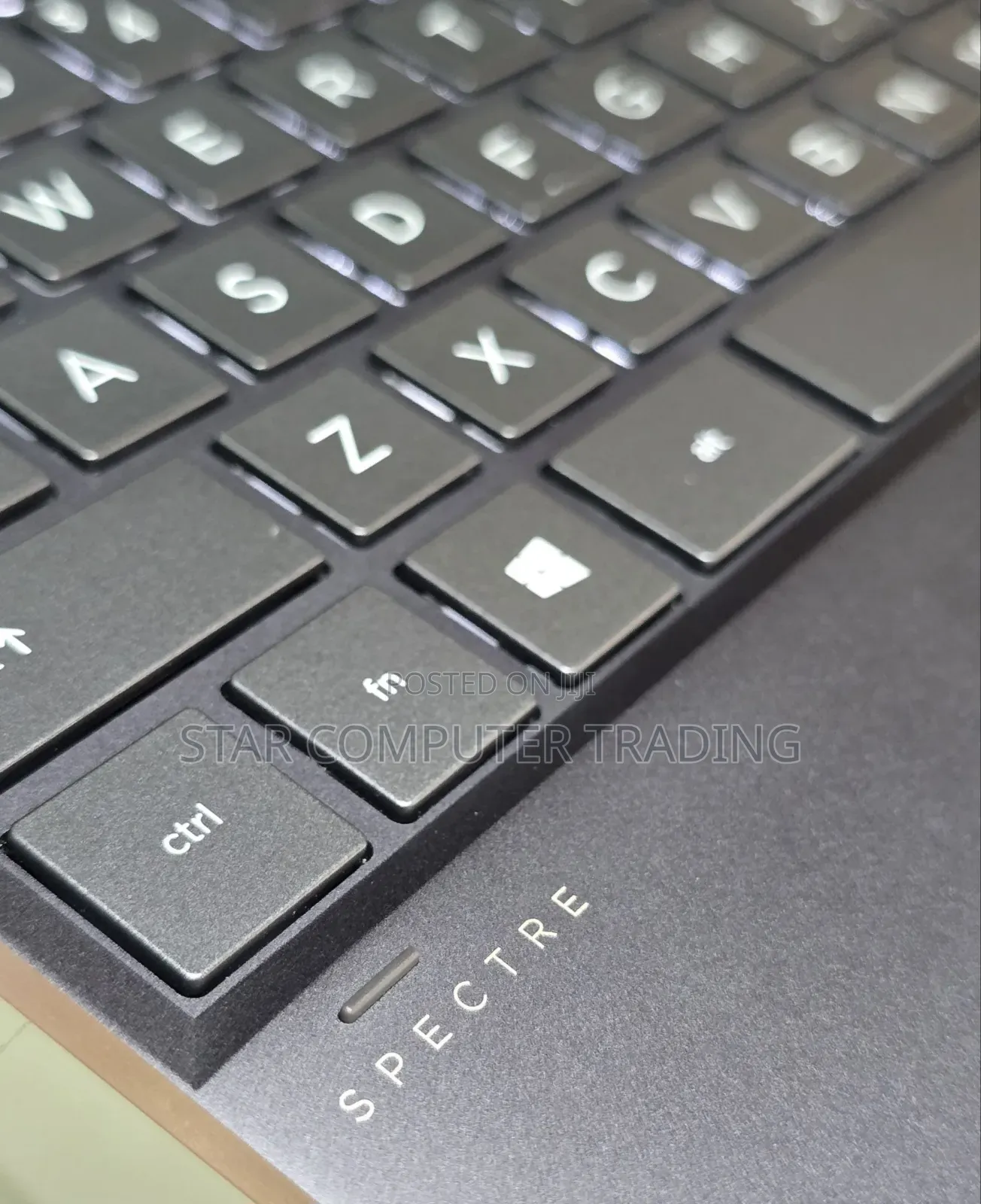 New Laptop HP Spectra 13 16GB Intel Core i7 SSD 1T