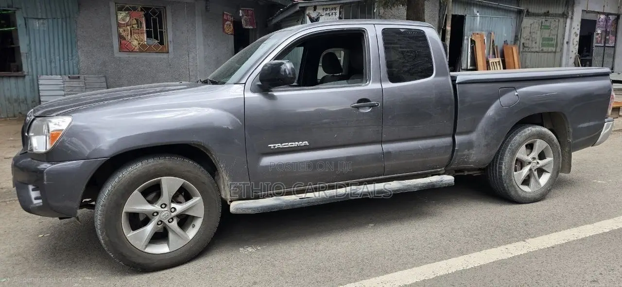 Toyota Tacoma 2014 Black
