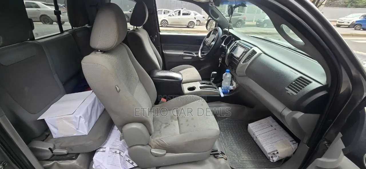 Toyota Tacoma 2014 Black