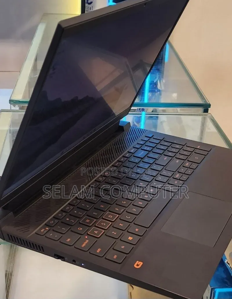New Laptop Dell G15 5511 16GB Intel Core i7 SSD 512GB