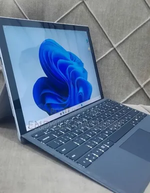 New Laptop Microsoft Surface Pro 7+ 16GB Intel Core i7 SSD 512GB
