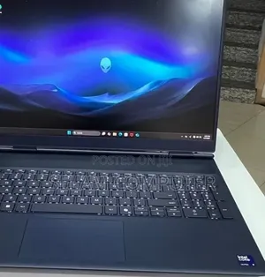 New Laptop Alienware 16 Aurora 32GB Intel Core Ultra 9 SSD 1T