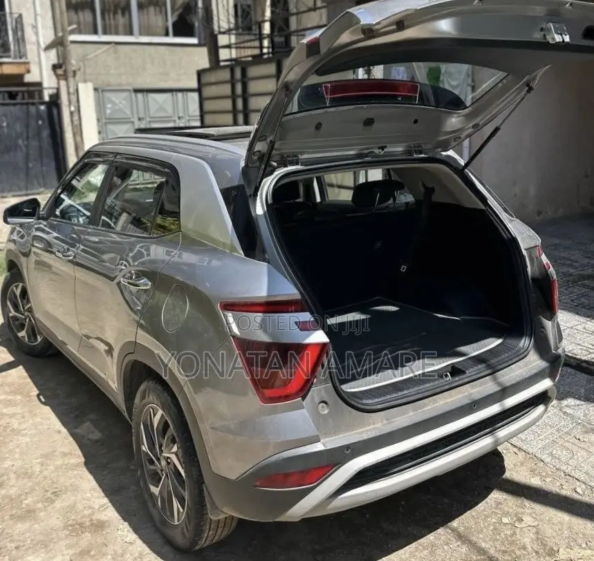 Hyundai Creta 2023 Gray
