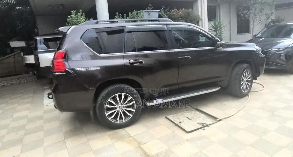 Toyota Land Cruiser Prado 2019