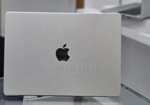 New Apple MacBook Pro 2025 M5 14-inch 16GB Apple M5 Pro SSD 512GB