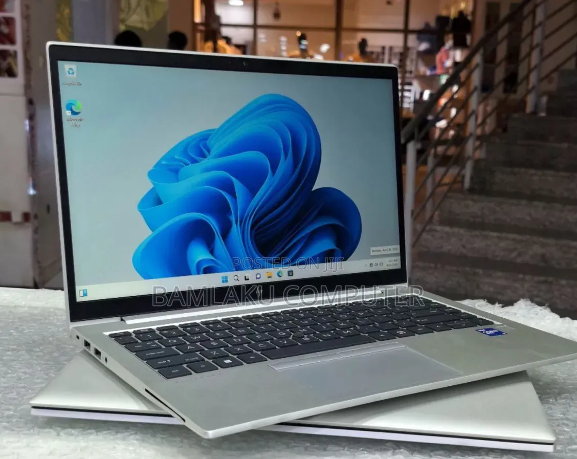 New Laptop HP EliteBook 840 G8 16GB Intel Core i7 SSD 512GB