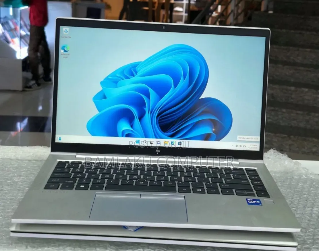 New Laptop HP EliteBook 840 G8 16GB Intel Core i7 SSD 512GB