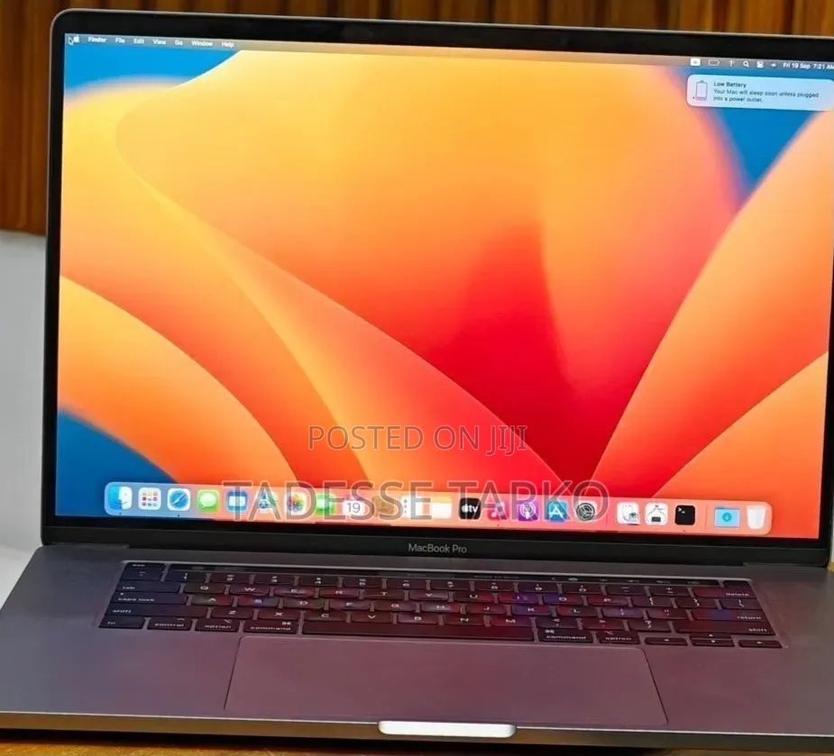 New Laptop Apple MacBook Pro 2019 16GB Intel Core i7 SSD 512GB