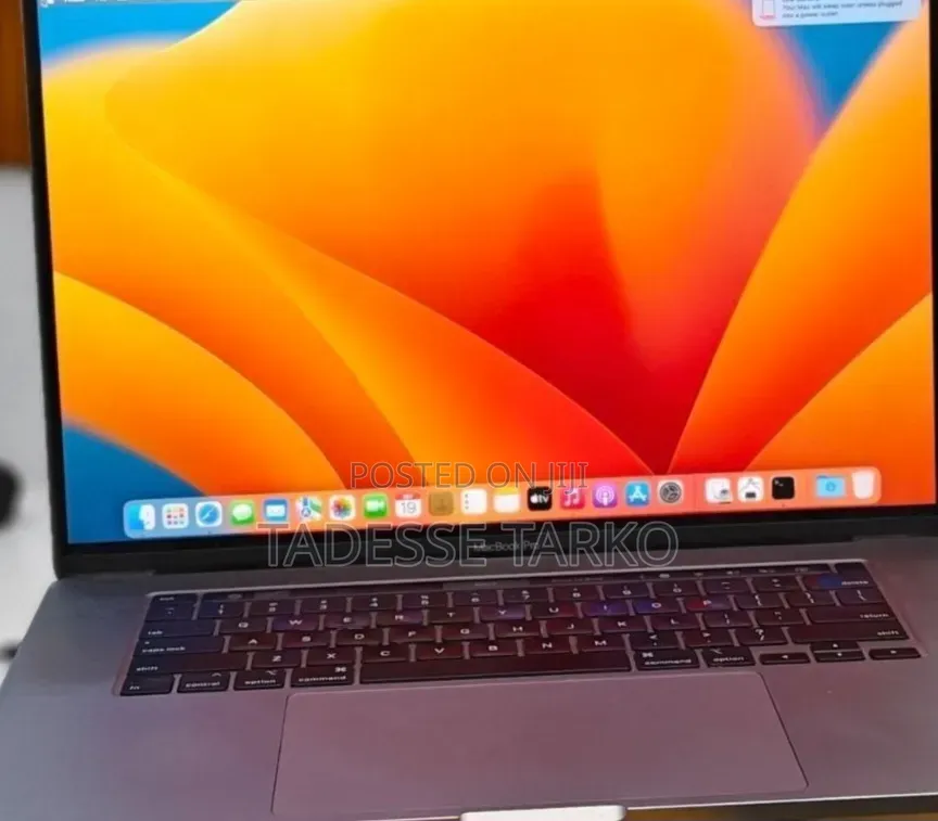 New Laptop Apple MacBook Pro 2019 16GB Intel Core i7 SSD 512GB