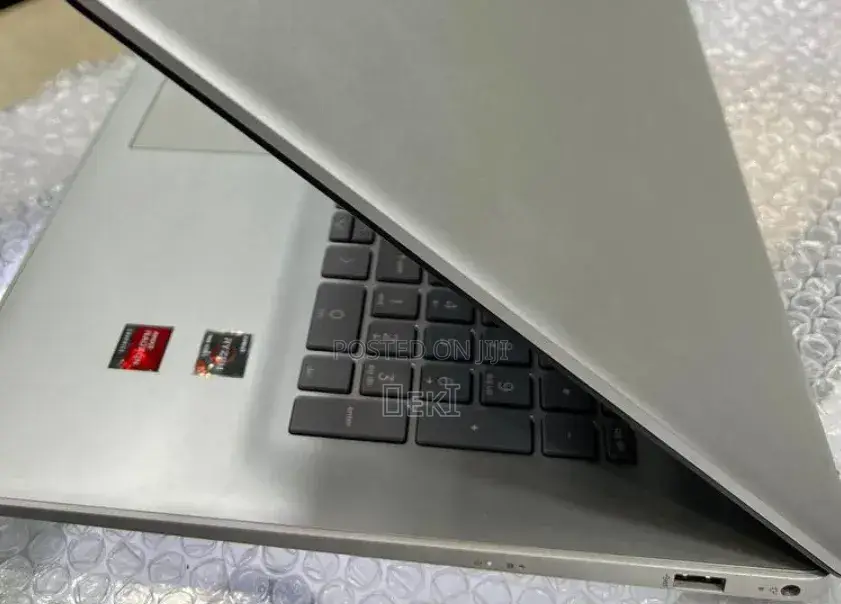 New Laptop HP Stream Notebook 8GB AMD Ryzen 5 SSD 512GB