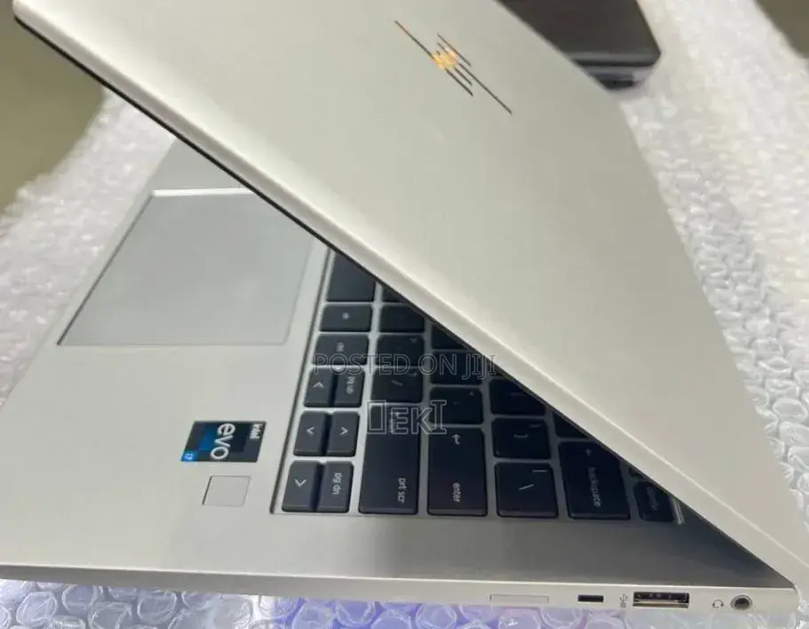New Laptop HP EliteBook 840 G9 16GB Intel Core i7 SSD 512GB