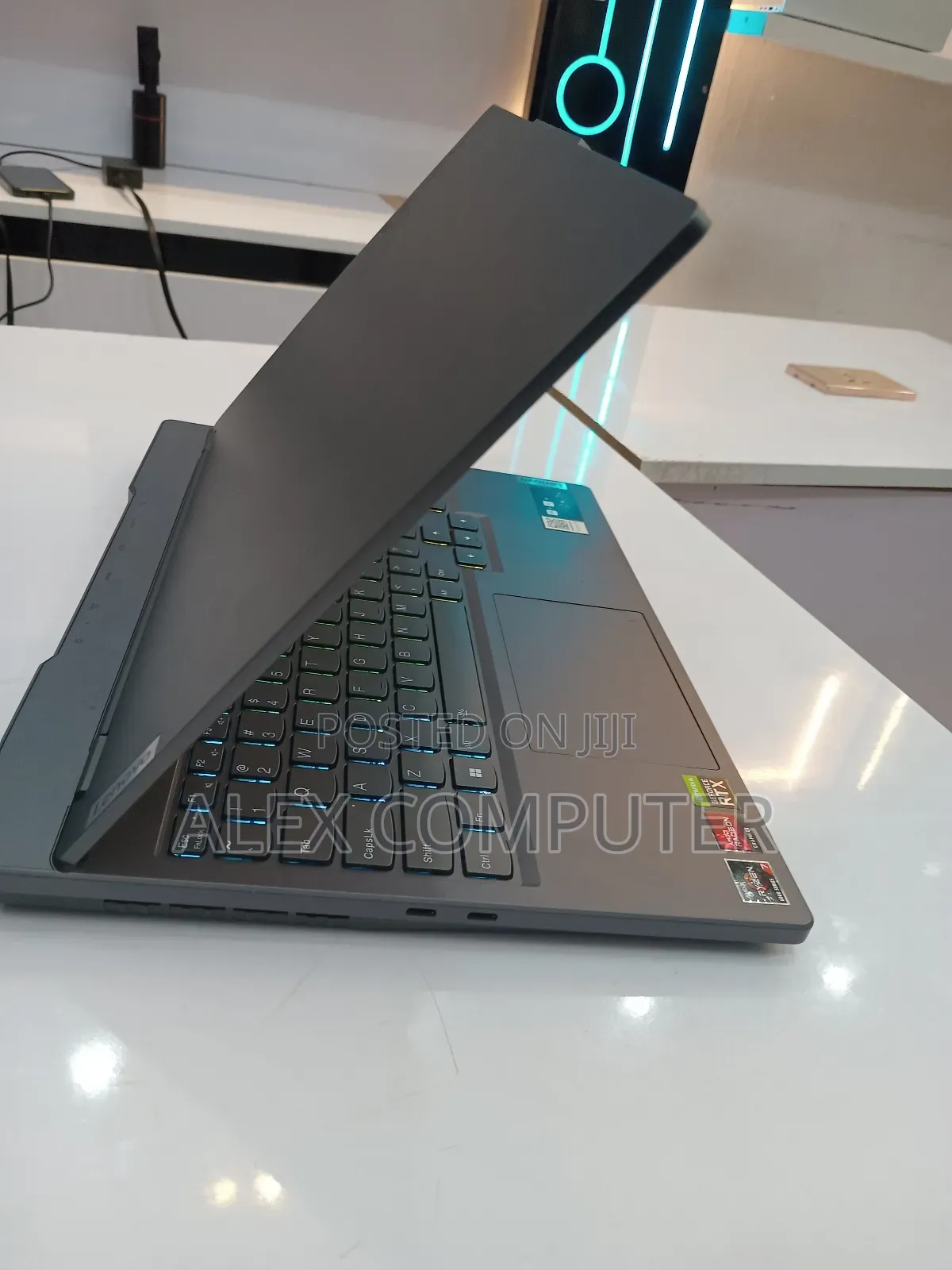 New Laptop Lenovo Legion 5 16GB AMD Ryzen 7 SSD 512GB