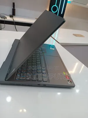 New Laptop Lenovo Legion 5 16GB AMD Ryzen 7 SSD 512GB