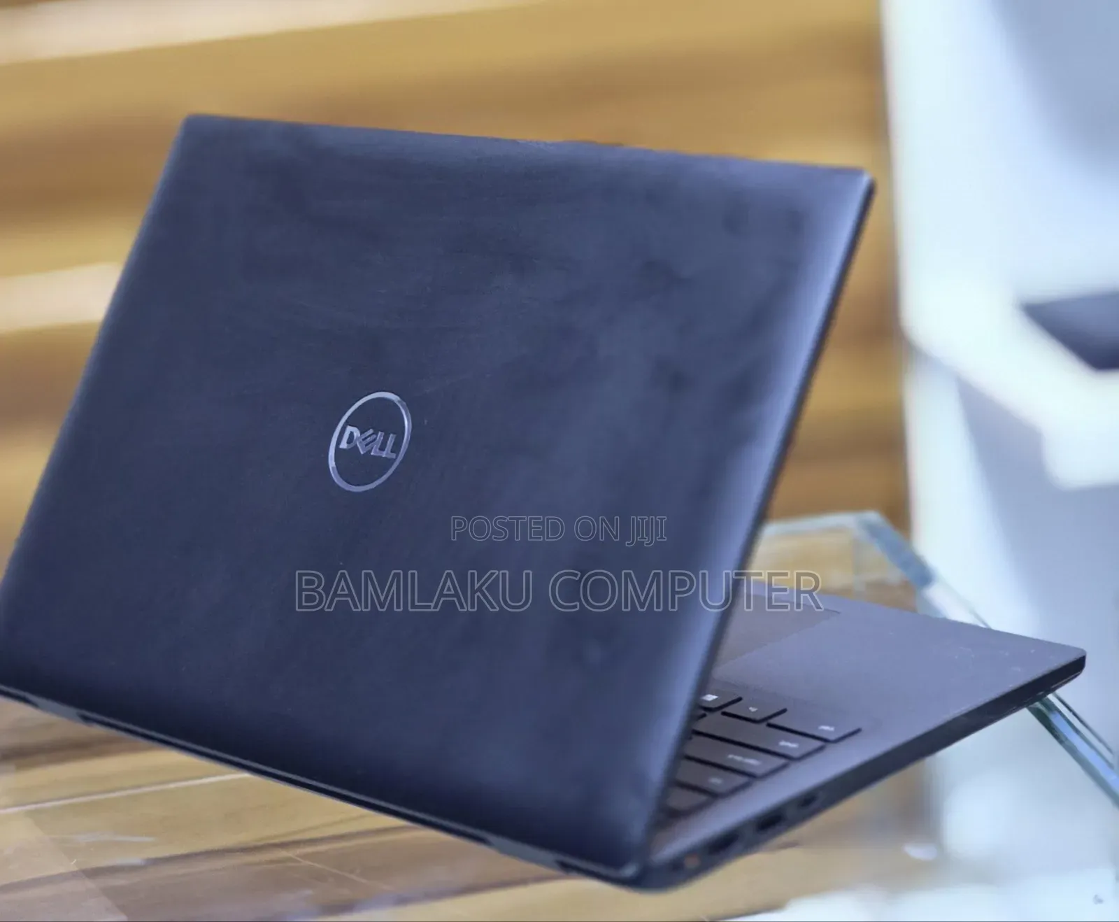 New Laptop Dell Latitude 3120 8GB Intel Core i7 SSD 256GB