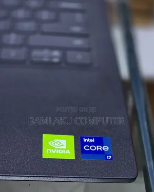 New Laptop Dell Latitude 3120 8GB Intel Core i7 SSD 256GB