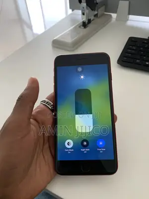 Apple iPhone 8 Plus 64 GB Red