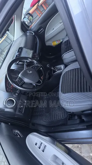 Mitsubishi Attrage 2022