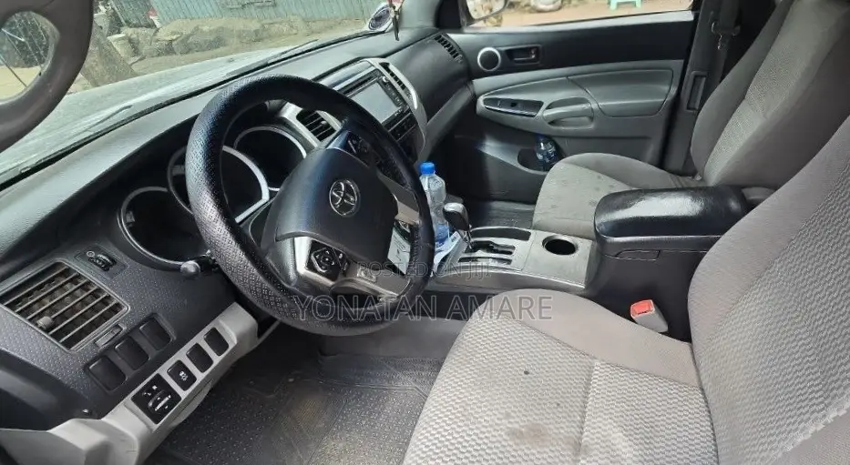 Toyota Tacoma 2013 Gray