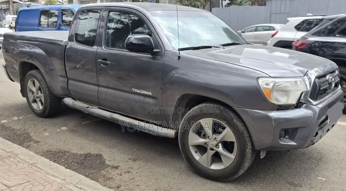 Toyota Tacoma 2013 Gray