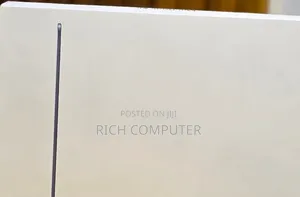 New Laptop Apple MacBook 16GB Apple M5 SSD 512GB