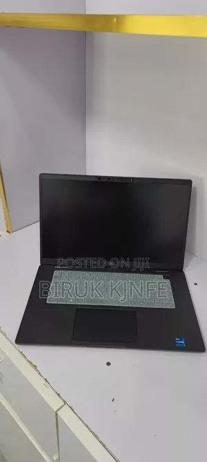 New Laptop Dell Latitude 7300 32GB Intel Core i7 SSD 512GB