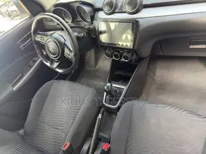 Suzuki Swift 2022 Silver