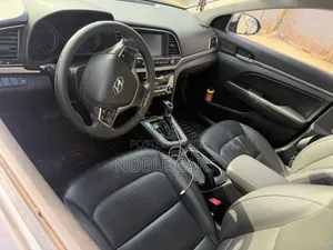 Hyundai Avante 2017 Gray