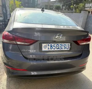 Hyundai Avante 2017 Gray